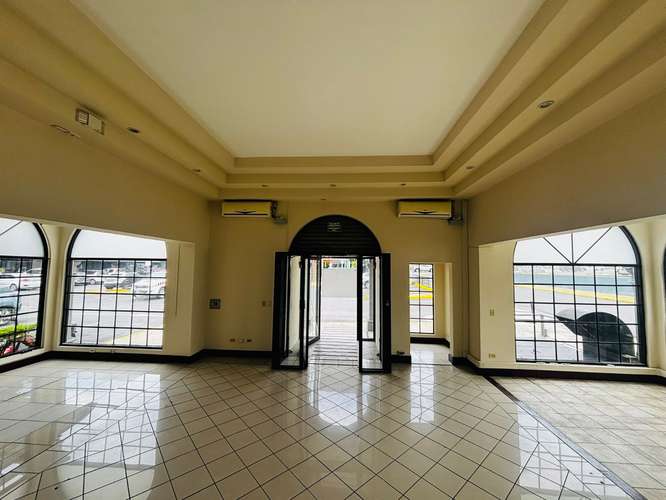 Local comercial Curridabat 206m2 plaza comercial parqueo seguridad - Imagen 6
