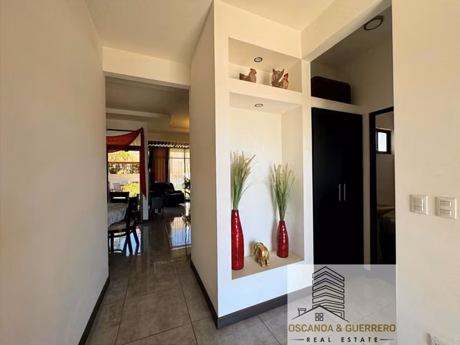 Venta de Casa Amueblada en Grecia, Condominio
