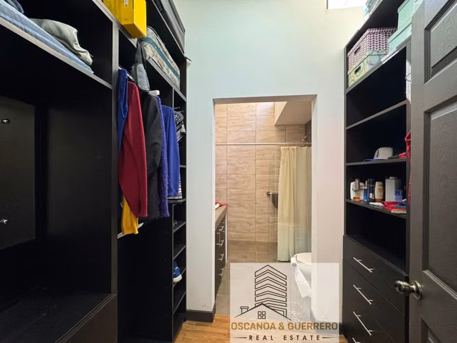 Venta de Casa Amueblada en Grecia, Condominio