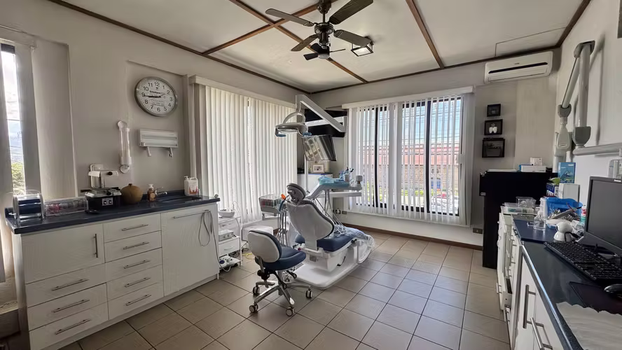 Alquiler de edificio para consultorios u oficinas, Barrio Escalante (AD)