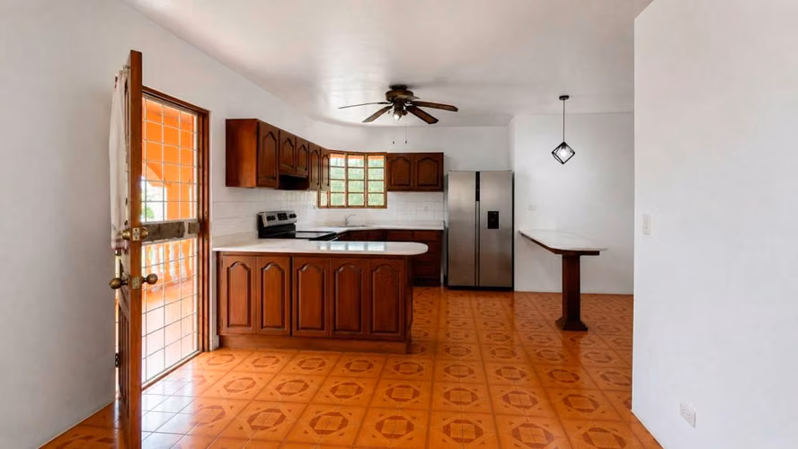 Propiedad con Casa + Apartamento en Tambor de Alajuela - Imagen 11