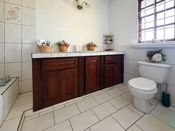 Propiedad con Casa + Apartamento en Tambor de Alajuela - Imagen 16