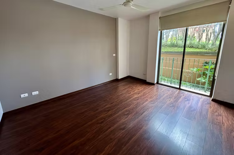 APARTAMENTO PRIMERA PLANTA EN ESCAZÚ - Imagen 5