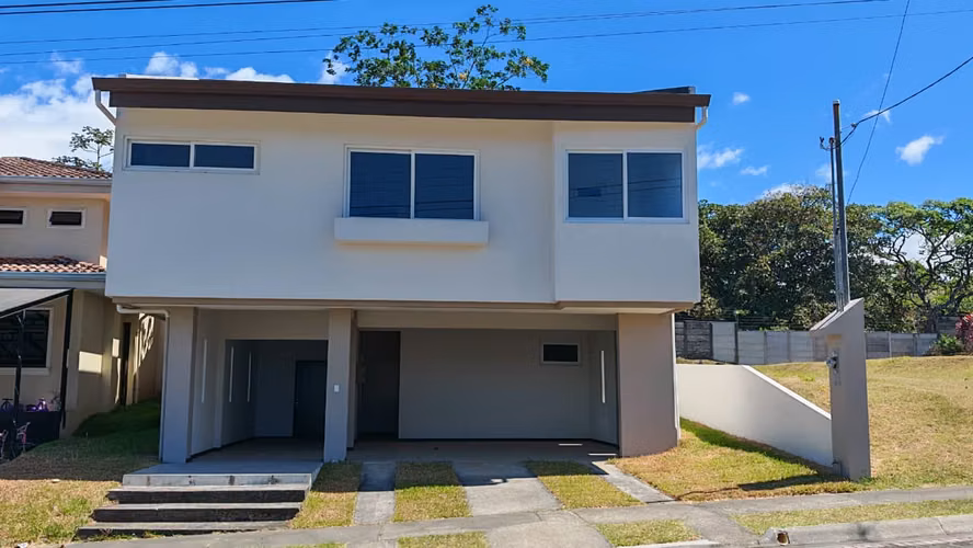 Luxury Home for Sale | Los Castillos Condominium | La Guácima