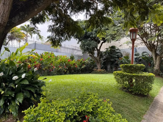 Venta de casa en condominio en la Uruca