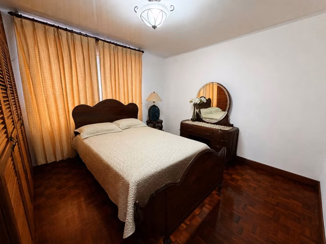 Venta de casa en condominio en la Uruca