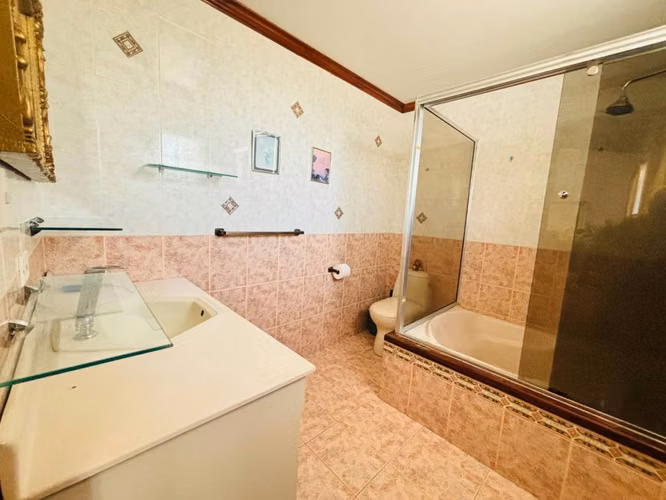 Venta de casa en condominio en la Uruca