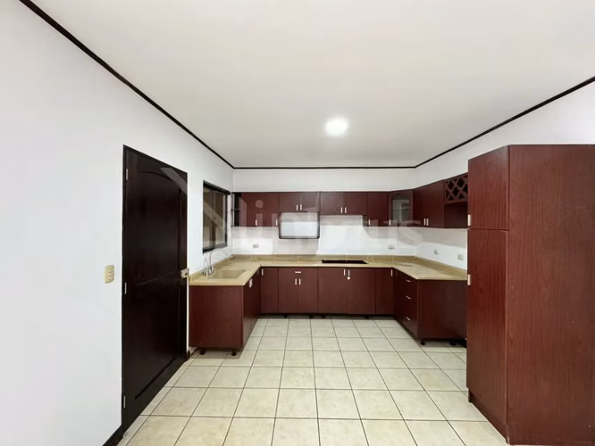 id # 41877 Casa en Venta - Estancia Antigua