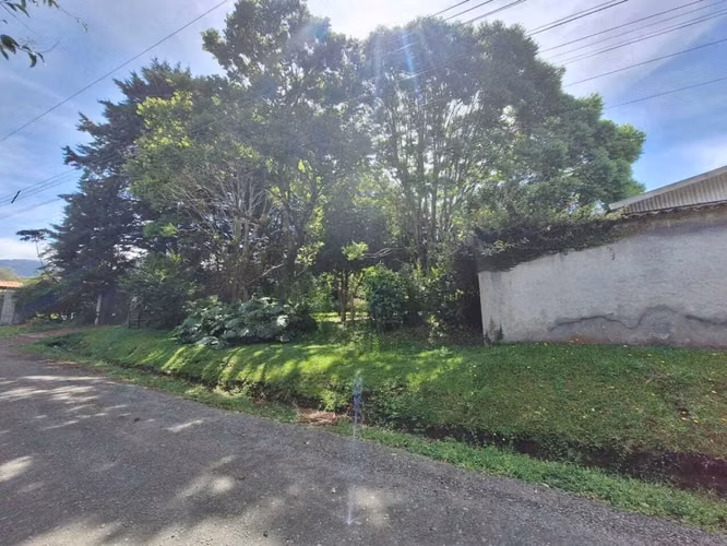 Lot for Sale with Rancho in Concepción de San Rafael de Heredia