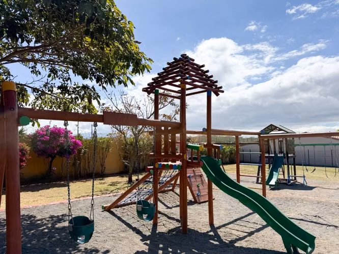 Venta de casa en condominio en San Pablo de Heredia