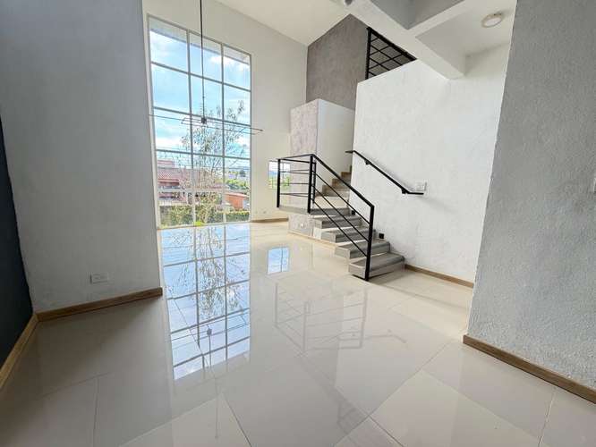 Casa moderna de 2 años con vista a las montañas – Condominio Rialto, Montes de Oca - Imagen 1