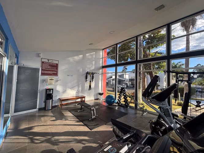  Se Vende Amplia Casa en Condominio Rialto 