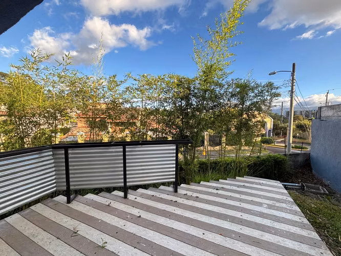  Se Vende Amplia Casa en Condominio Rialto 