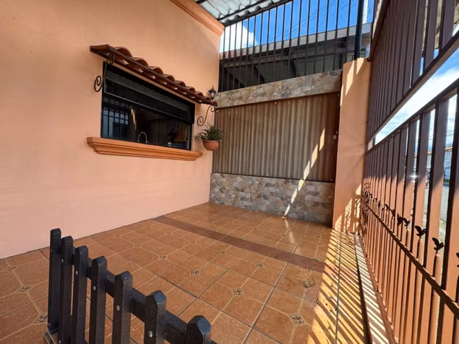 Venta de casa independiente en Poás de Alajuela