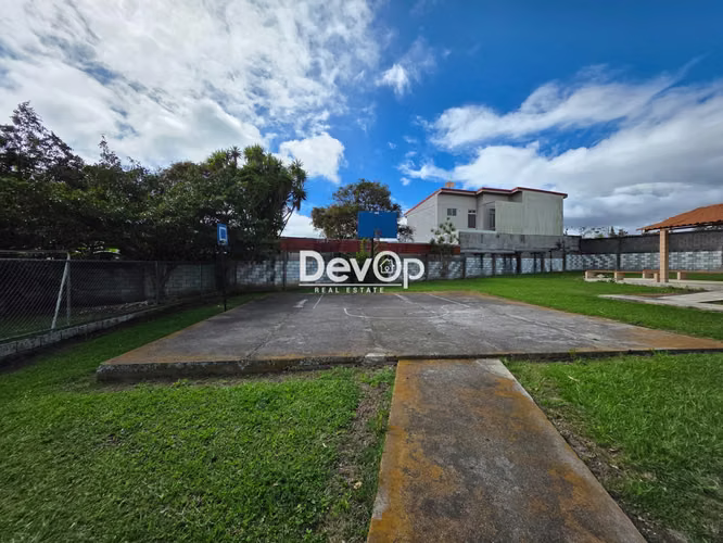 Terreno en venta en Cartago, La Pitahaya – Residencial privado
