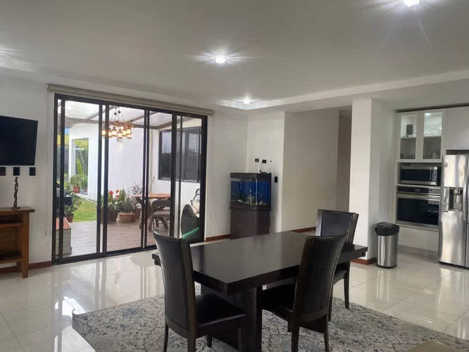 Venta de casa en condominio en los Ángles de Santo Domingo