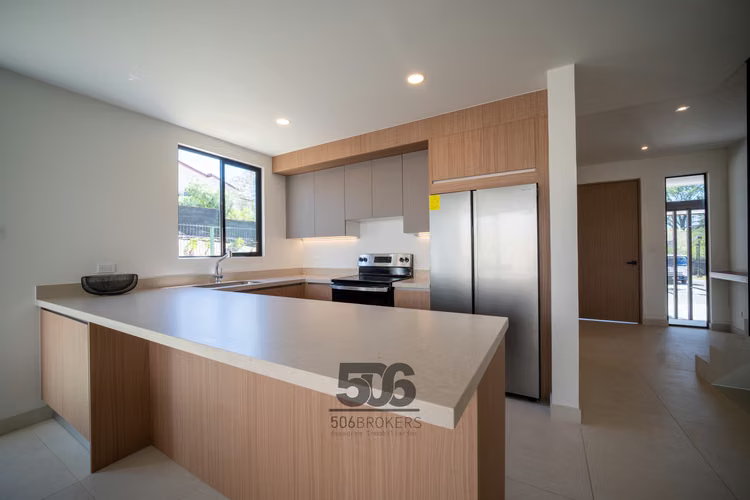 Venta de casa nueva en Barreal de Heredia, Amenidades - Imagen 4