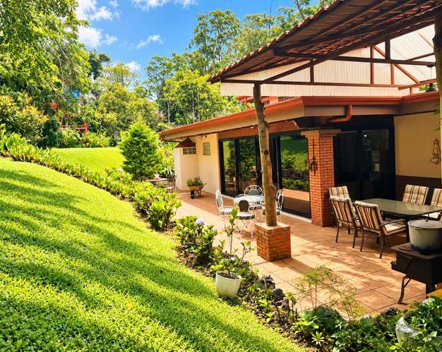 Venta de Casa con lote amplio y vista en San Rafael de Heredia - Imagen 12