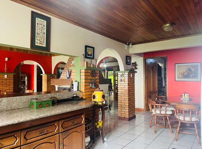 Venta de Casa con lote amplio y vista en San Rafael de Heredia - Imagen 7