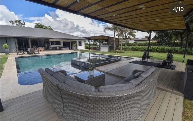 OPORTUNIDAD CASA 1 planta en Santa Ana Lindora con 5 dormitorios, 6 baños, piscina y espectacular área social - Imagen 6