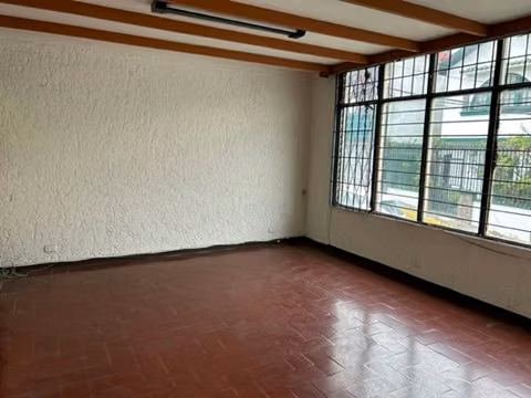 AP-143 | Edificio con dos apartamentos en venta. PRECIO NEGOCIABLE!!! - Imagen 2