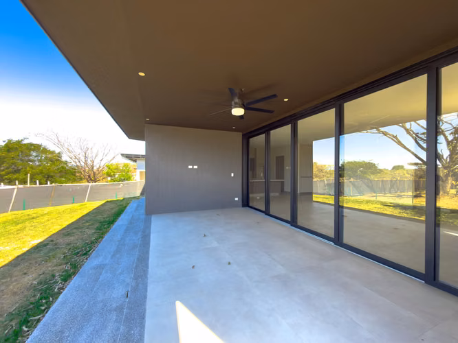 Casa de Lujo Nueva en Alquiler en Hacienda Espinal | 5 Habitaciones | $5,500/mes