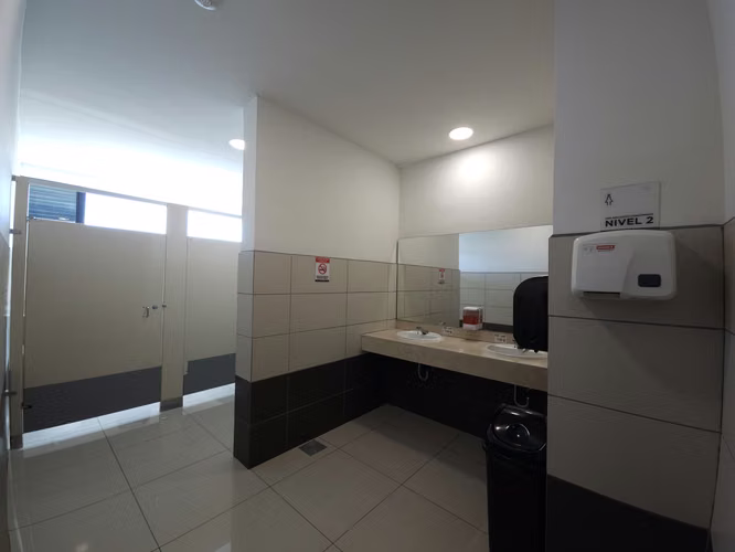 Amplias oficinas en el Centro de San Rafael de Escazú, San José