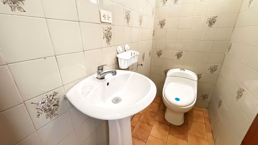 Venta casa con excelente ubicación de 2 niveles, Desamparados. (FE)