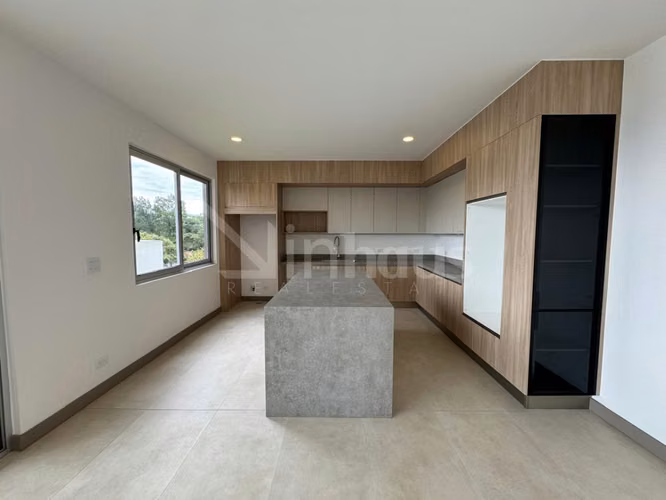 Alquiler de apartamento nuevo en Escazú