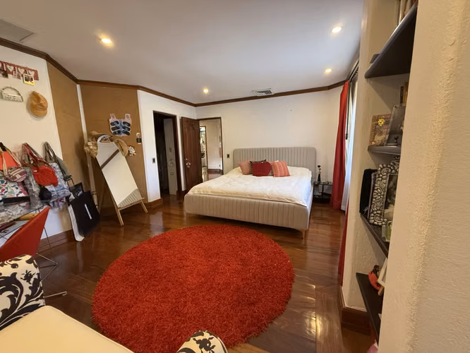Casa en condominio para la venta con piscina en lindora