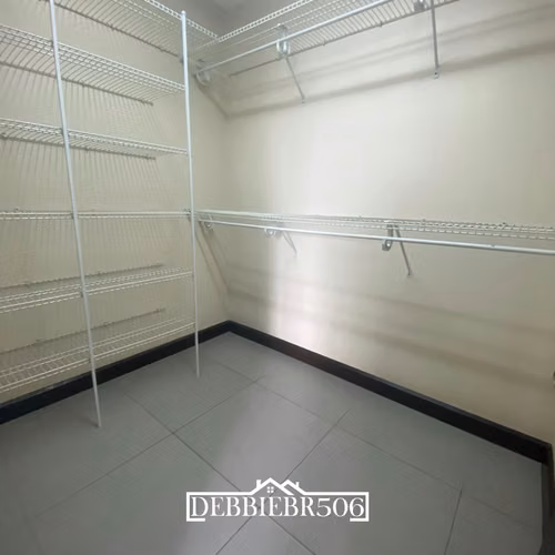 Preciosa casa en condominio con vigilancia 24/7 / La Floresta