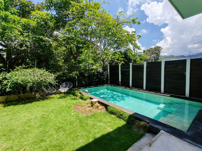 Rio Oro- 3 habitaciones + oficina- Jardín- Piscina privada - Imagen 17