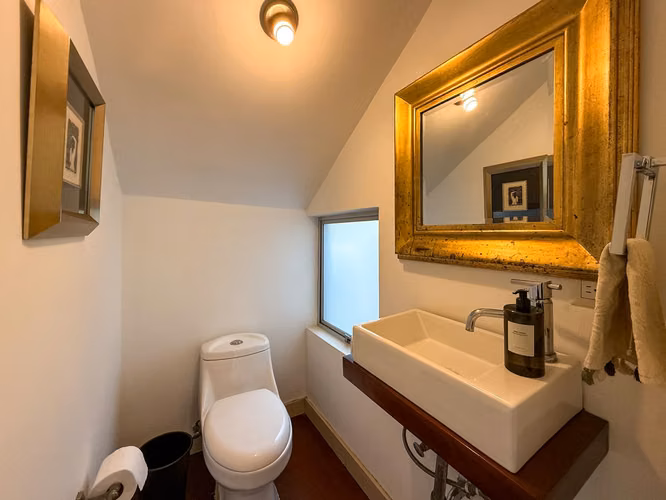VENTA DE CASA EN CONDOMINIO NUVO CON PISCINA