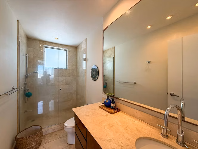 VENTA DE CASA EN CONDOMINIO NUVO CON PISCINA