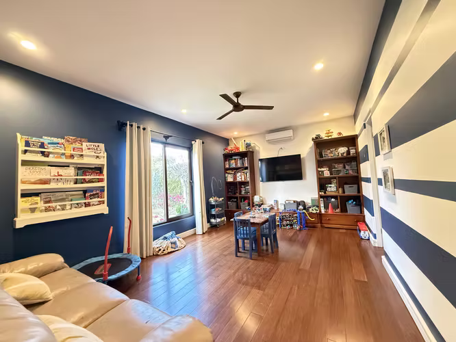 Casa en condominio para la venta en lindora con amplio jardín