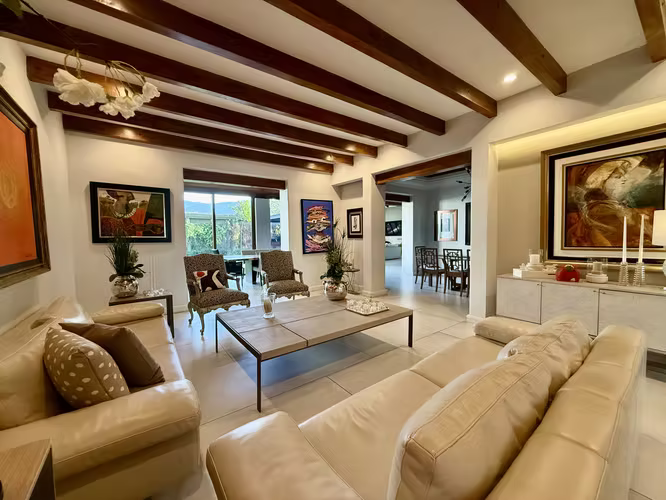 Casa en condominio para la venta en lindora con amplio jardín