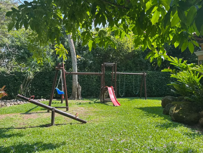 Se vende amplia casa en Condominio Jaragua-Brasil De Mora - Imagen 11