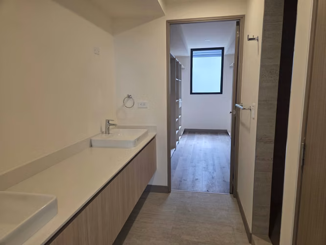 Se vende apartamento en Rohrmoser, Mata Redonda