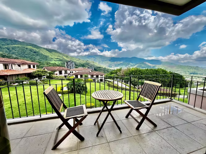 ALTO LAS PALOMAS-SANTA ANA! AMPLIO Y ELEGANTE APARTAMENTO CON VISTAS PANORAMICAS! - Imagen 2