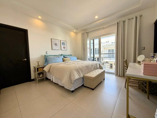 Se vende Casa en Santa Ana.