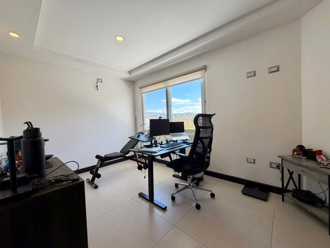 Se vende Casa en Santa Ana.