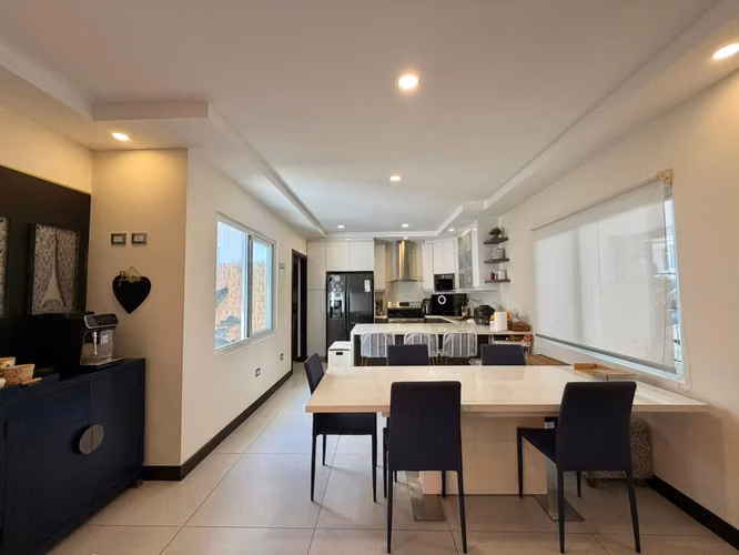 Se vende Casa en Santa Ana.