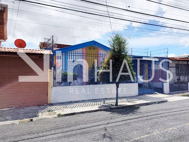 Propiedad en venta en San Sebastián, potencial para uso residencial o comercial AP