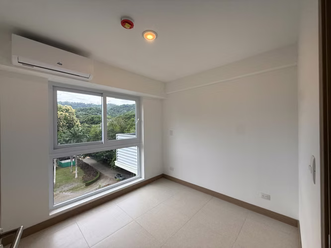 Venta apto con vista al bosque, Punta Esmeralda, Garabito. (MV)