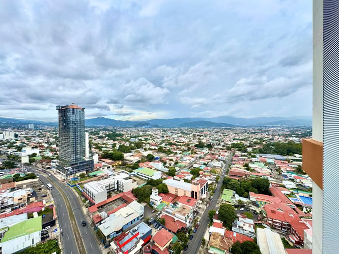Apartamento de 2 habitaciones con vistas panorámicas en San José - Imagen 2