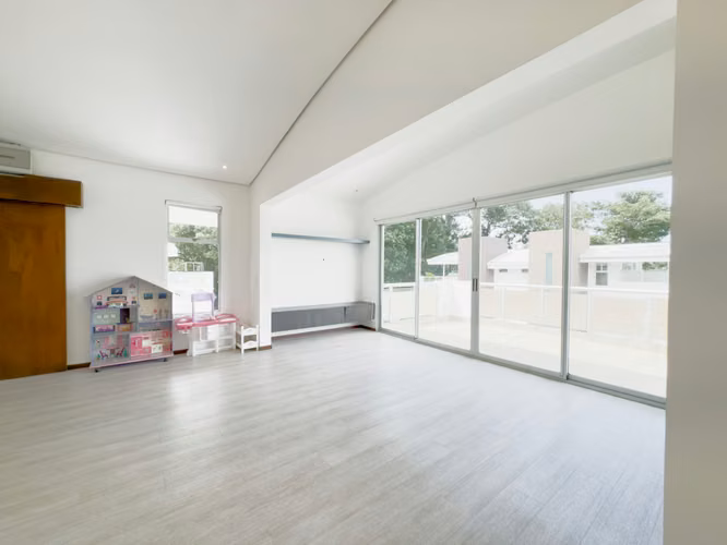 Casa Aura: Moderna casa de 3 pisos en el corazón de Santa Ana - Imagen 17