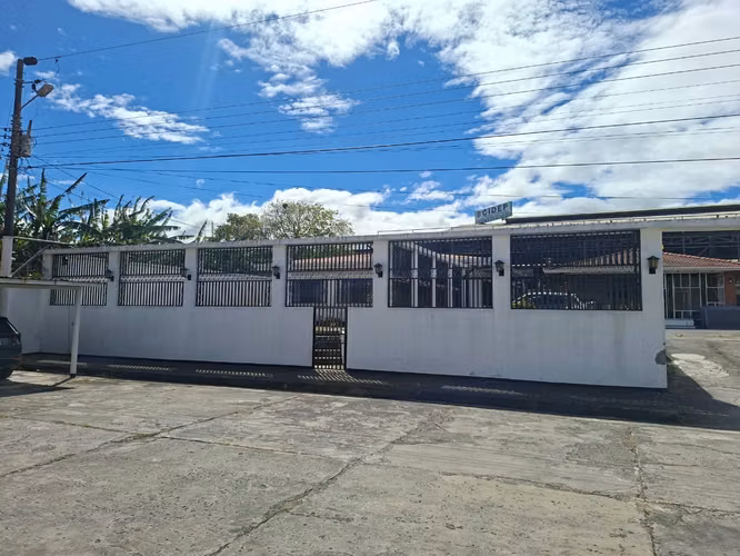 Propiedad 1.820 m² en La Rivera de Belén