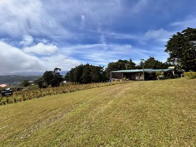 VENTA DE ESPECTACULAR LOTE EN SAN ISIDRO DE HEREDIA