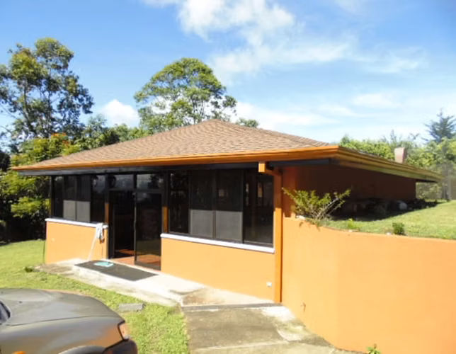 Venta Propiedad de Uso Mixto en Heredia | Salón de Eventos y Cancha 5 - Imagen 5