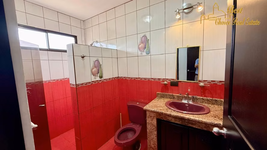 Casa en Alquiler en Residencial Francosta | Amplia  3 Habitaciones